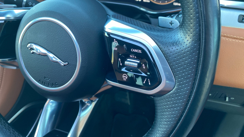 Jaguar F-Pace 2.0 P400e R-Dynamic SE 5dr Auto AWD Estate